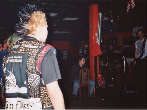 20011201_0005.jpg - click for next picture