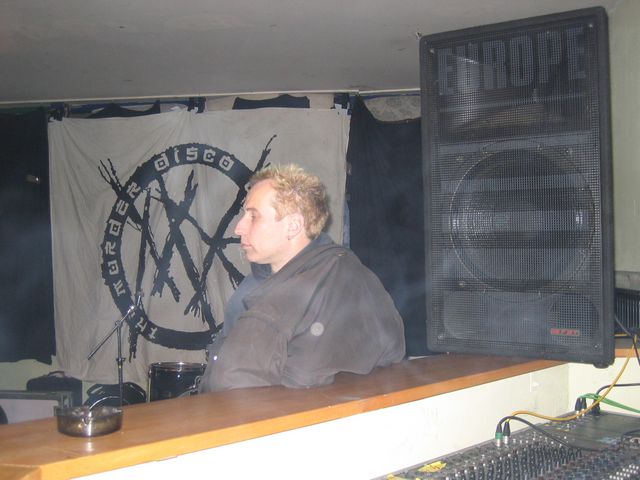 20051111_0007.jpg - click for next picture